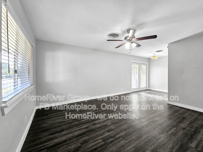 Move-in Ready! 6115 Manor Rd # A property image