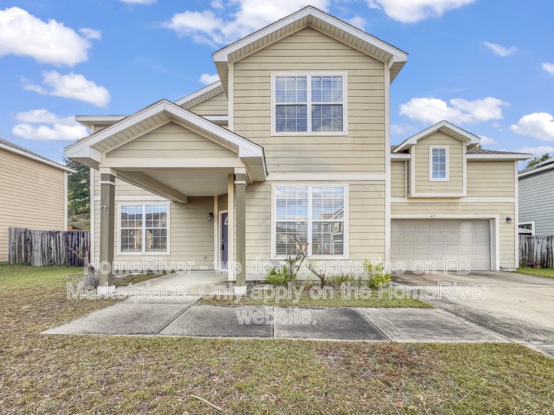 Cozy Crestview Gem with a Bright, Open Layout - 417 Peoria Blvd property image