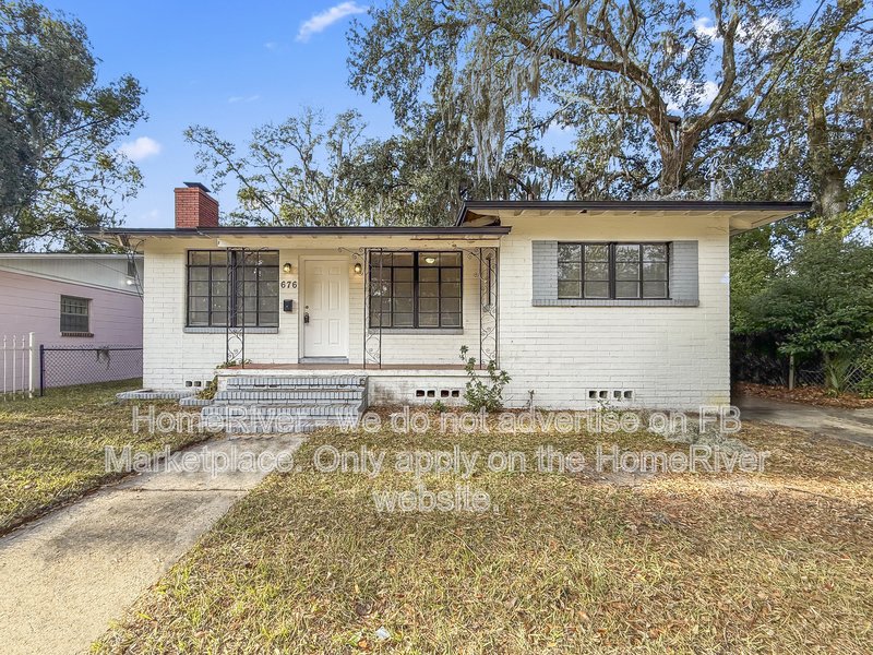 Move-in Ready! Charming home located at 676 FERN ST property image