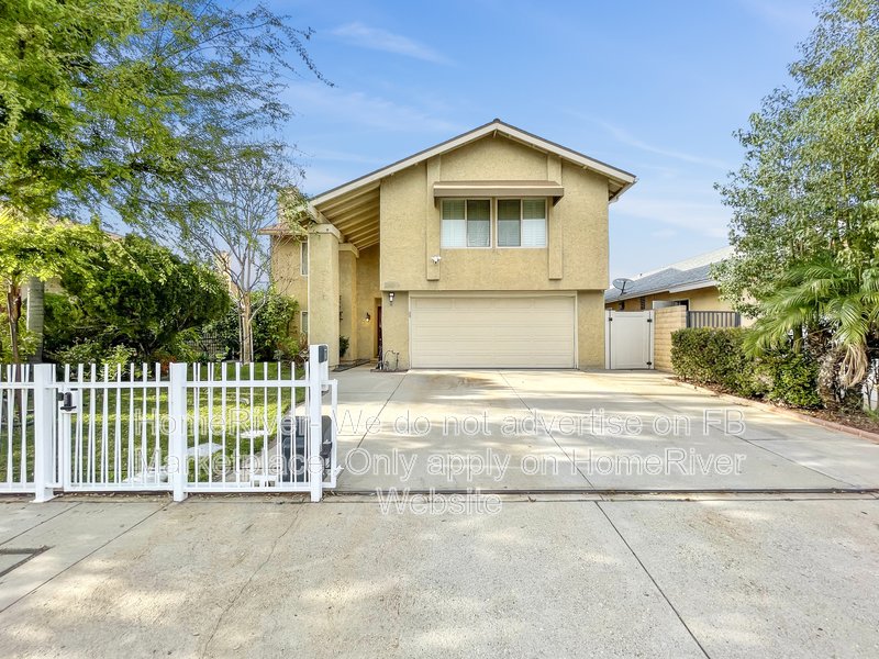 Pet Friendly | Fridge Included | 4 Bedrooms property image