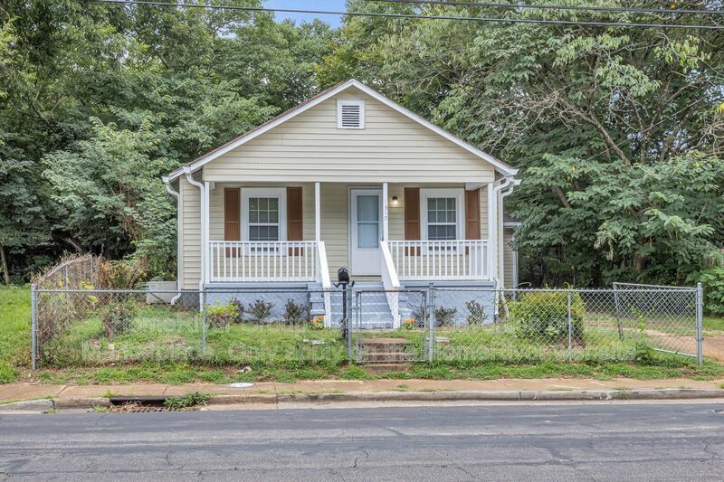 Move-in Ready! Cozy 2 bedroom, 1 bath home property image