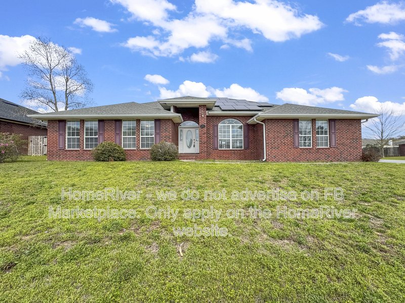 Move-in Ready! Spacious 4/3 Home property image