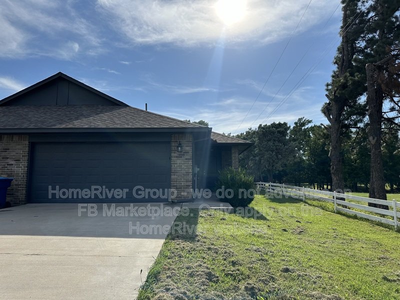 Apply today! 949 Midwest Blvd. Midwest City, OK 73110 property image