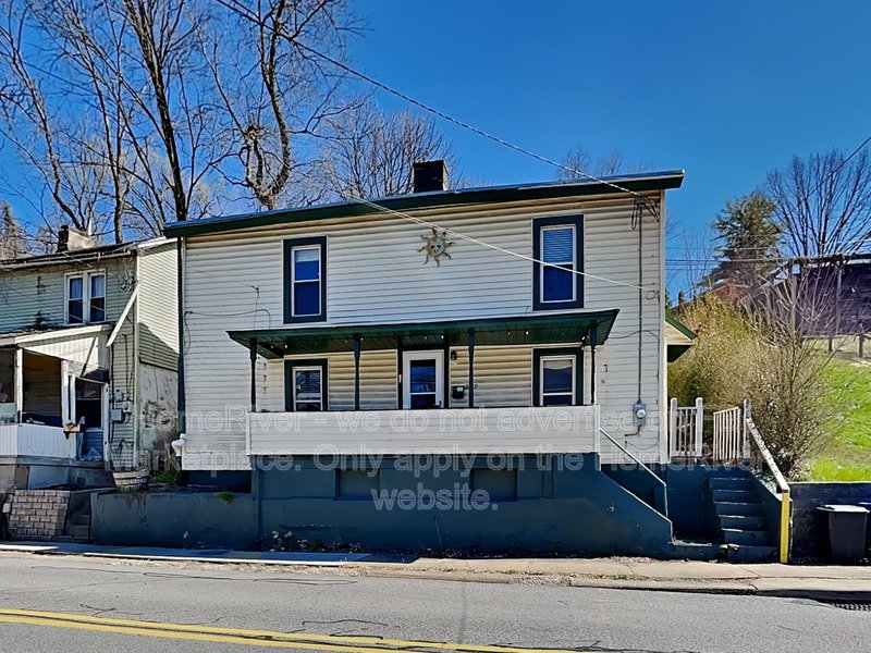 Your Home Awaits! 829 MCLAUGHLIN RUN RD BRIDGEVILLE PA 15017 property image