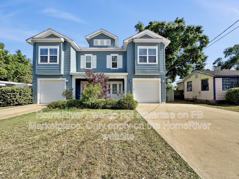 Custom Finishes | Fireplace &amp;amp;amp;amp;amp;amp; Garage | Downtown Pcola property image