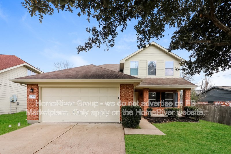 AVAILABLE NOW! 13023 Cherton Ct Houston, TX 77045 property image