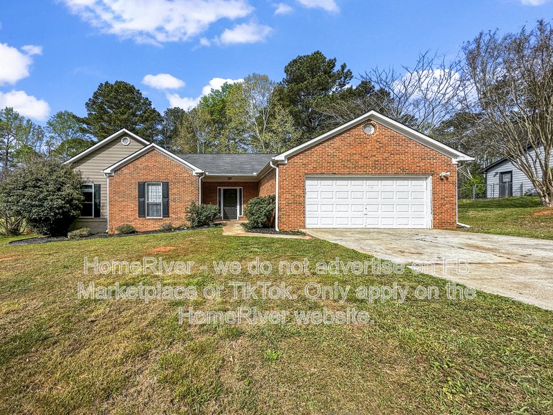 Available Now! Amazing 3 bed 2 bath home! property image