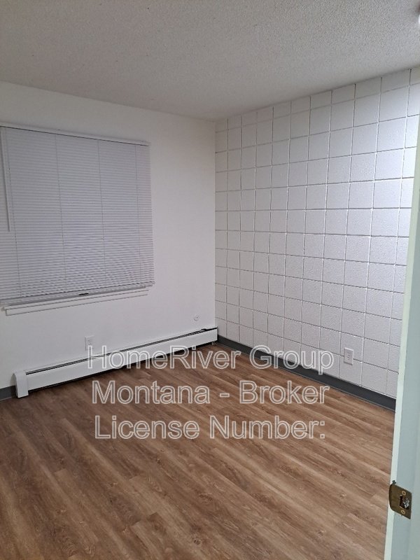 One bedroom near UM property image