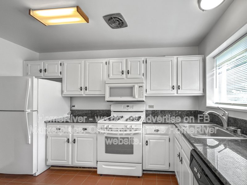 All Utilites Included 10600 Montrose Ave Apt 201 property image