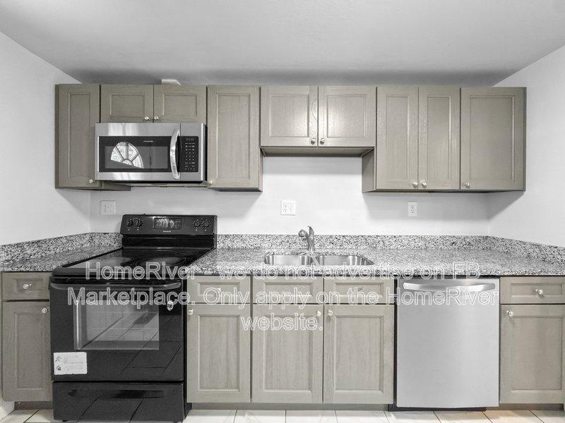 Available Now! 125 N Garfield Rd property image