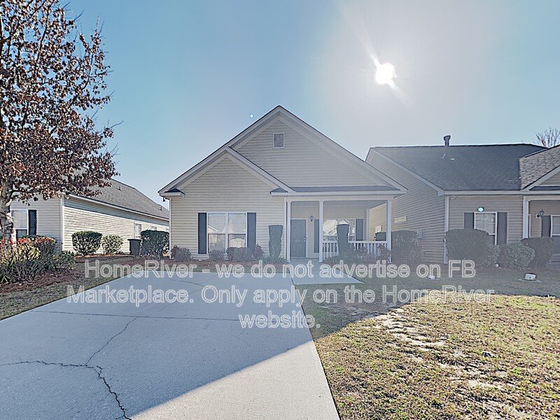 Modern 3BR ] Fenced back yard ] Open Layout property image
