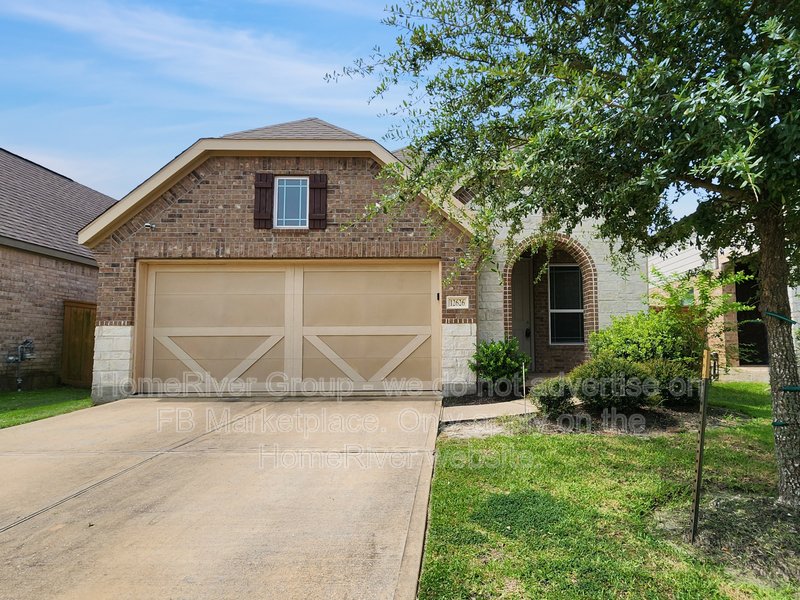 Available now! | Fridge Included | Pet Friendly | property image