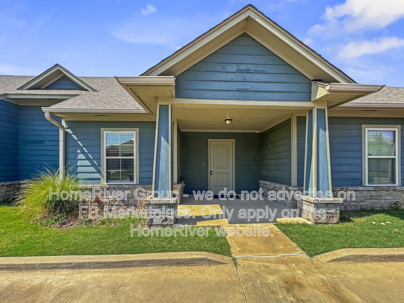 ADORABLE 1 BEDROOM WITH OPEN FLOOR PLAN! property image