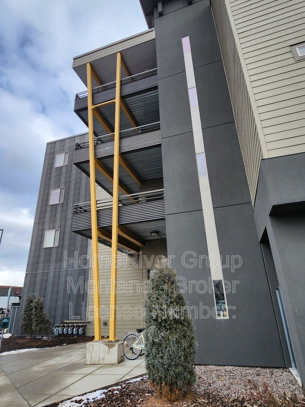 Spacious Two Bedroom at Summit View Square Apartments! property image
