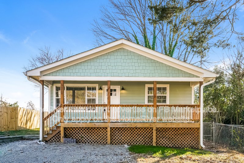 3 BR 2 BA | GREAT LOCATION | One Level Living property image